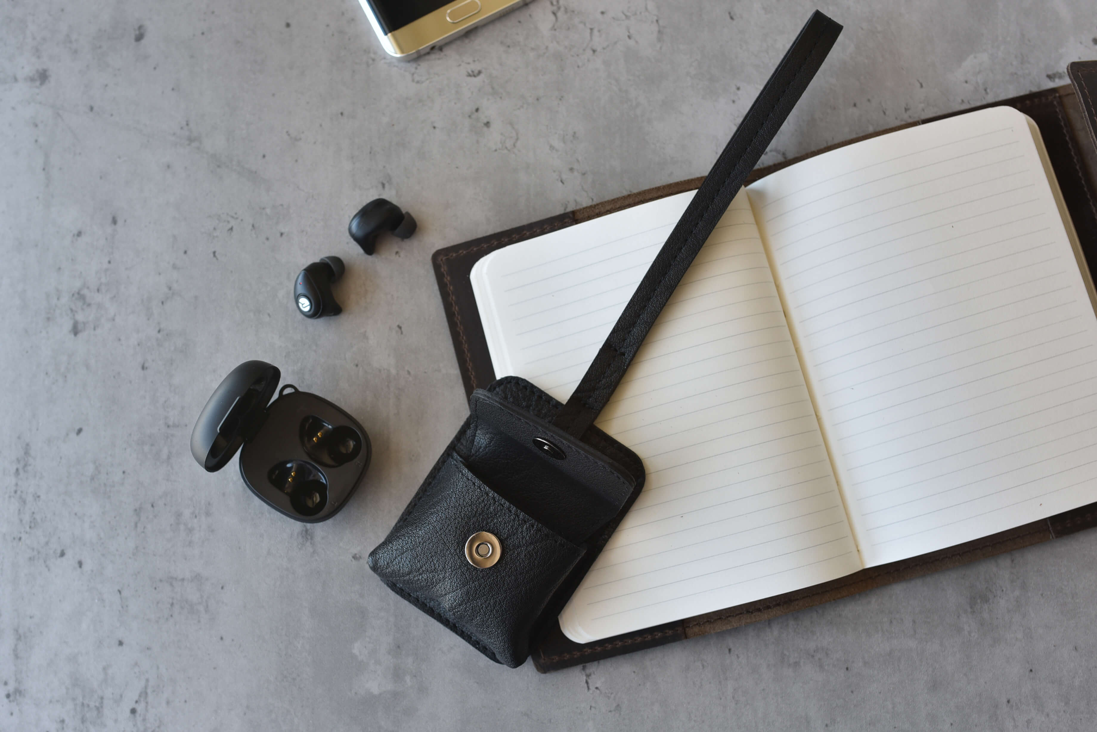 Leather Airpod Holder